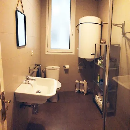 Pretty Guggenheim Esencia By Urban Hosts Apartman